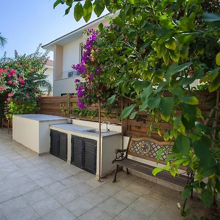 Enalos 37 Holiday home *