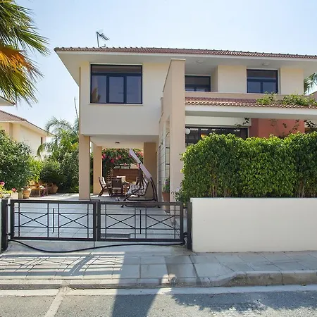 Enalos 37 Holiday home